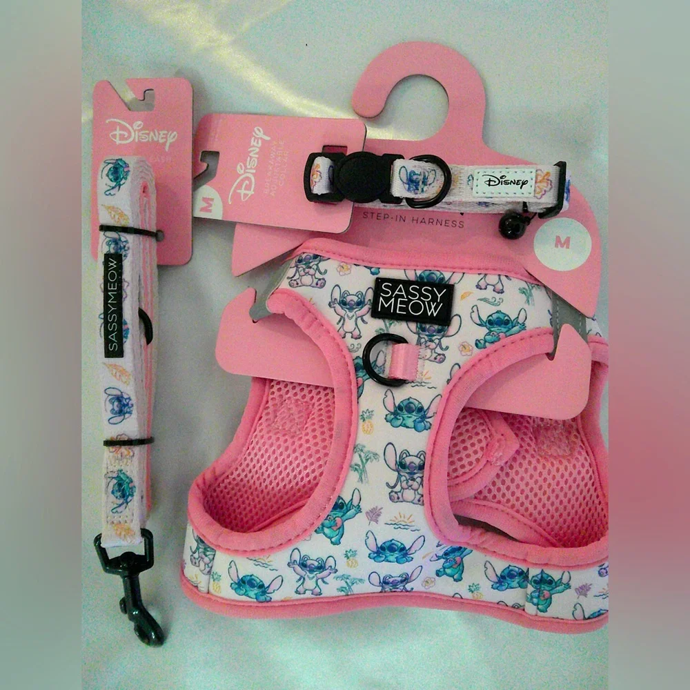 Disney Sassy Meow Pink “Stitch” Step In Harness (M), Collar w/Matching Leash 6ft